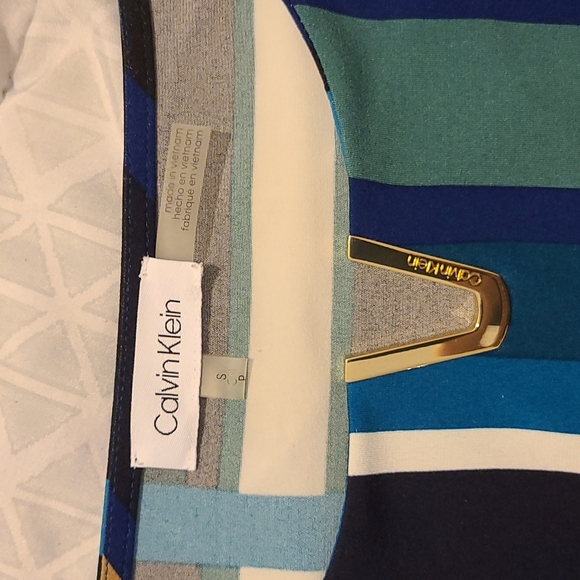 Calvin Klein Top size M - Picture 3 of 3